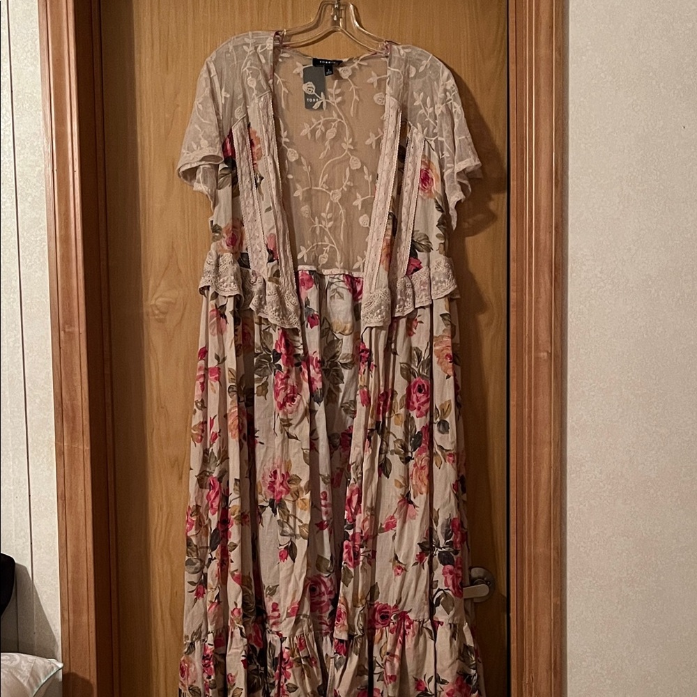 torrid Beige maxi kimono with Pink Rose Print